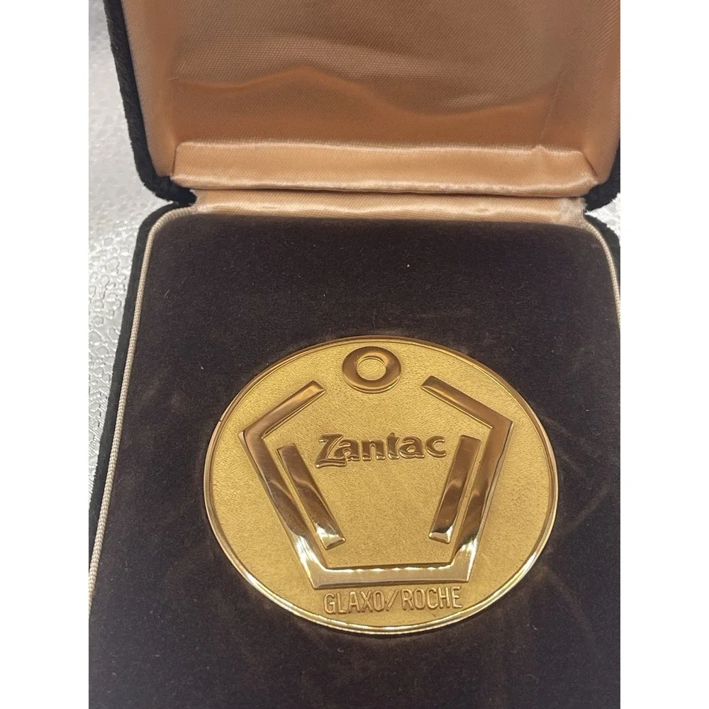 Vtg‎ Commemorative Jostens 1984 Olympic Games Zantac Medal in case Bin Z